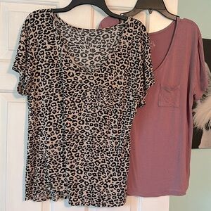 Rue 21 Favorite V-neck Pocket T-shirt Bundle - size XL